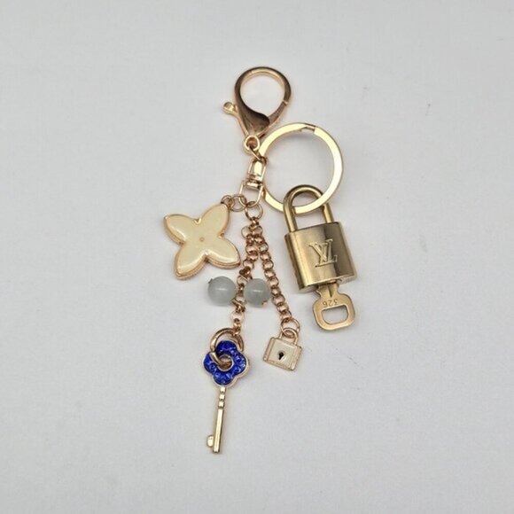 Authentic Louis Vuitton Lock & Key with unbranded Bagcharm, Keycharm, Keychain - Picture 1 of 9